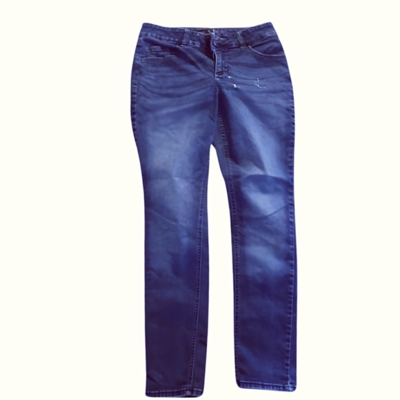 Curves & Confidence:‎ Women's Riders by Lee - Where Style Size 8 Jeans Collide! - Picture 1 of 5